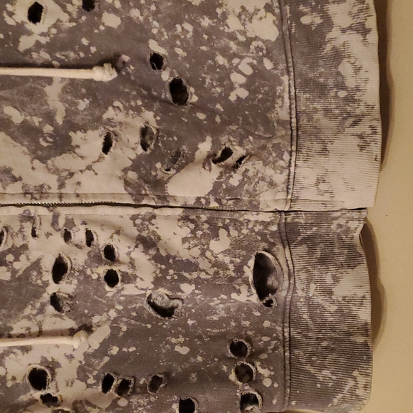 Forever 21 destructed distressed paint splattered hoodie - Picture 3 of 7